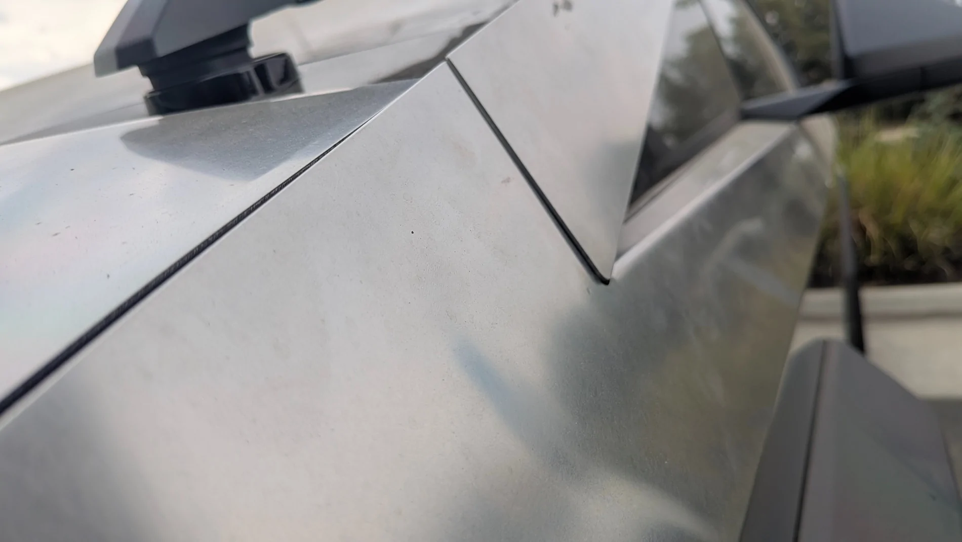 Tesla Roadster 2nd gen Cantrail Recall Done 1000004558