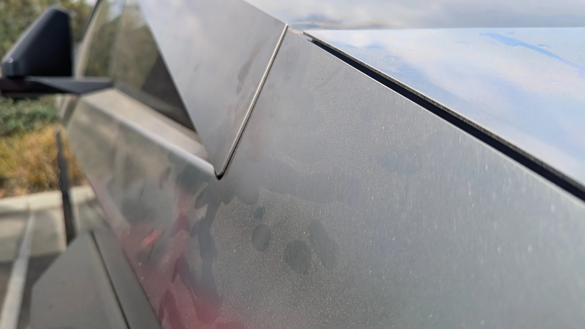 Tesla Roadster 2nd gen Cantrail Recall Done 1000004562