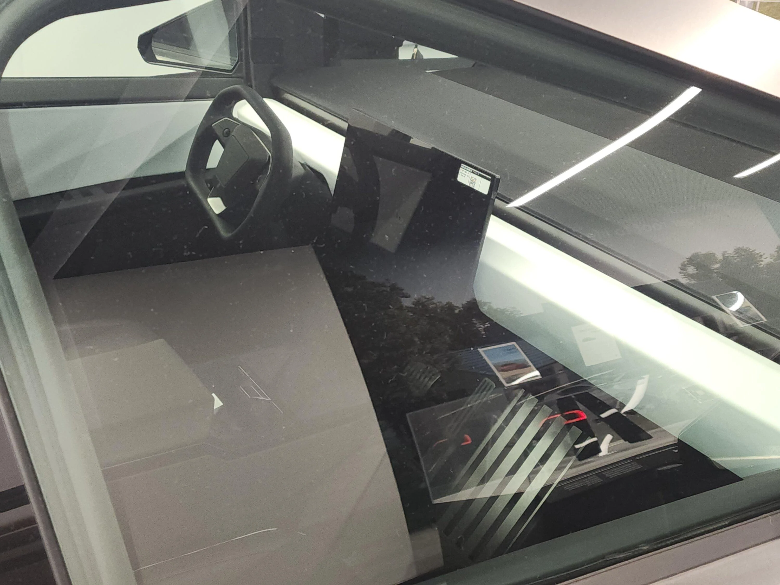 Tesla Cybertruck CT & Bot visit Tampa 1000015455