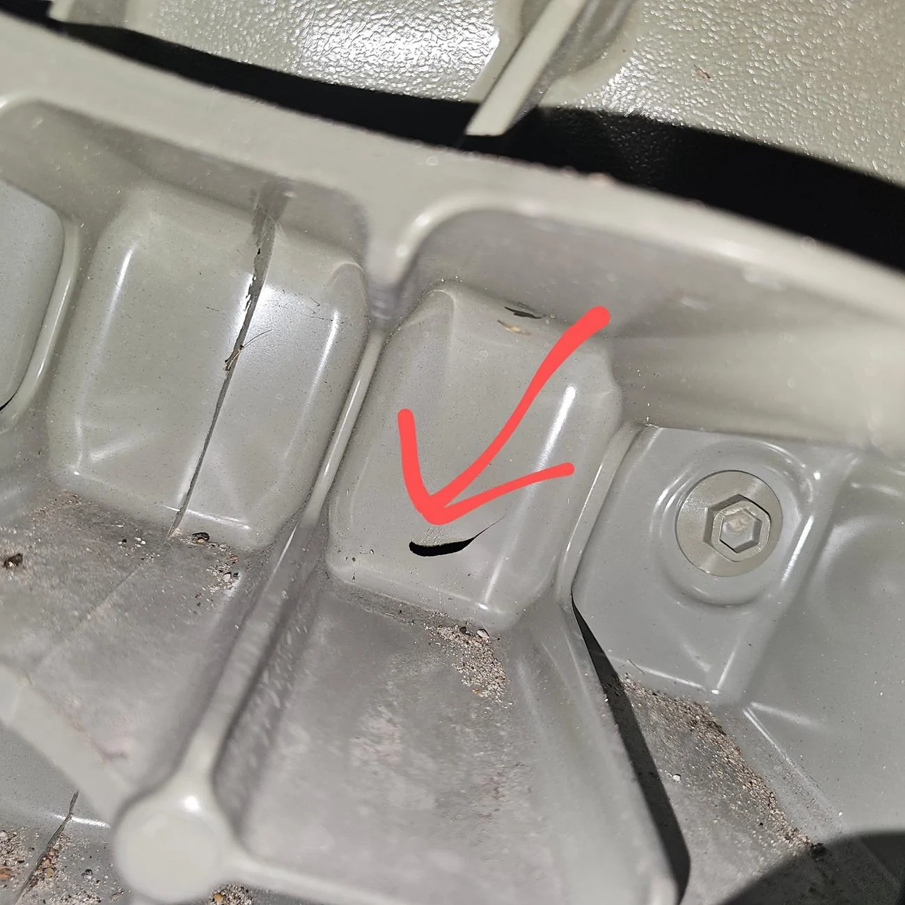Tesla Roadster 2nd gen Crack in gigacast panel from factory 1000017884