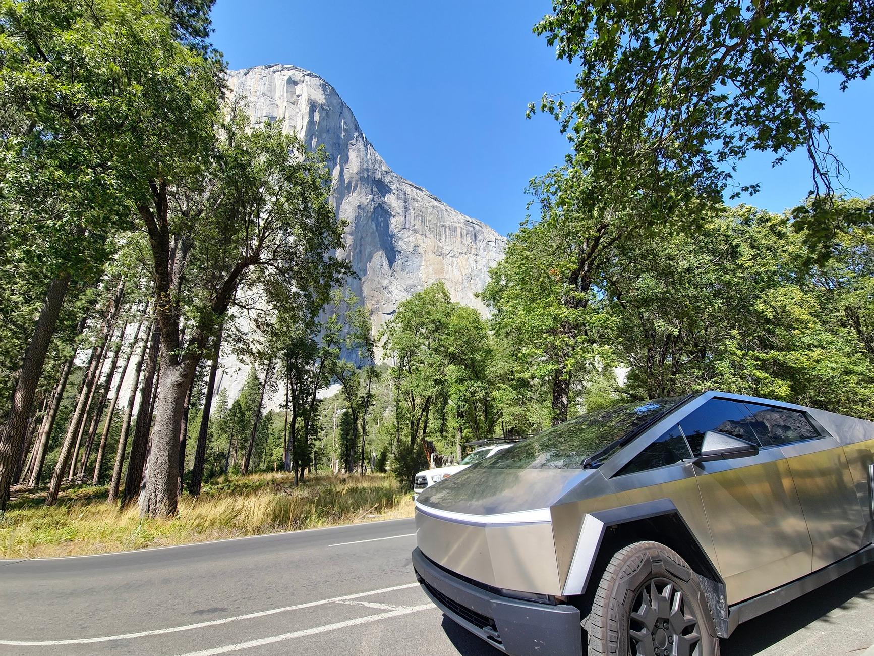 Tesla Cybertruck Chill Out on the Road! Free Cybertruck Front Trunk Insulation Cooler Bag Giveaway!🚀🚀 1000020892
