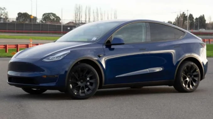 Tesla Roadster 2nd gen Tesla refunds customers for duplicate charges after outcry 106362769-1580335729937model