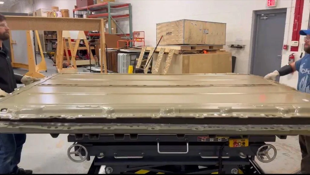 Tesla Roadster 2nd gen Battery Pack Teardown Photos Reveals Empty Spaces (Sandy Munro Live) 1712925141817-tg