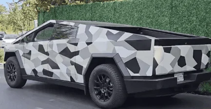 Tesla Roadster 2nd gen Poll: to wrap (in any form) or not to wrap 1715037858706-02