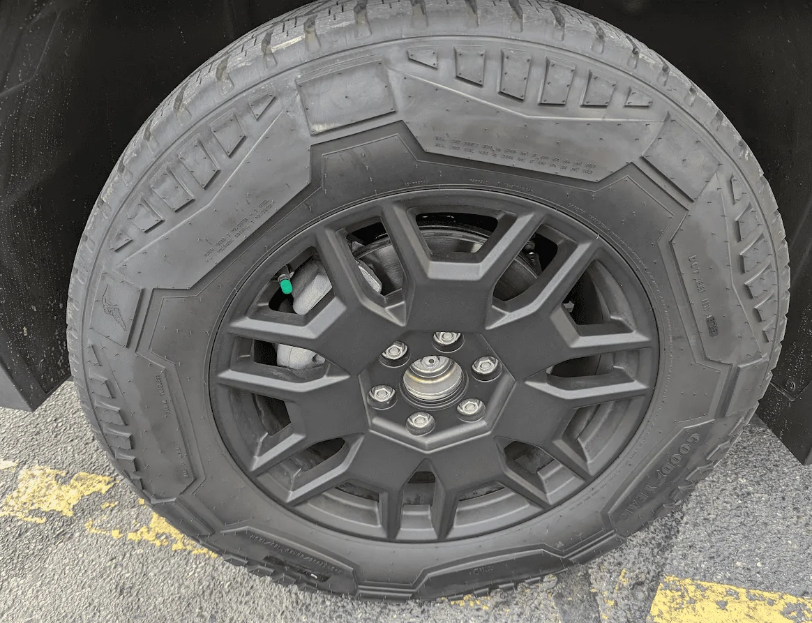 Tesla Roadster 2nd gen N2 or not for tires? 1716609209208-s1