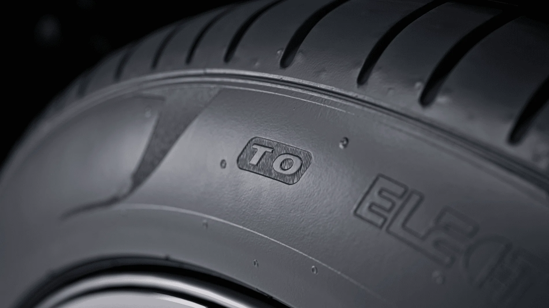 Tesla Roadster 2nd gen Will Tesla Have Snow Tires By Winter Time? 1720642369213-vn