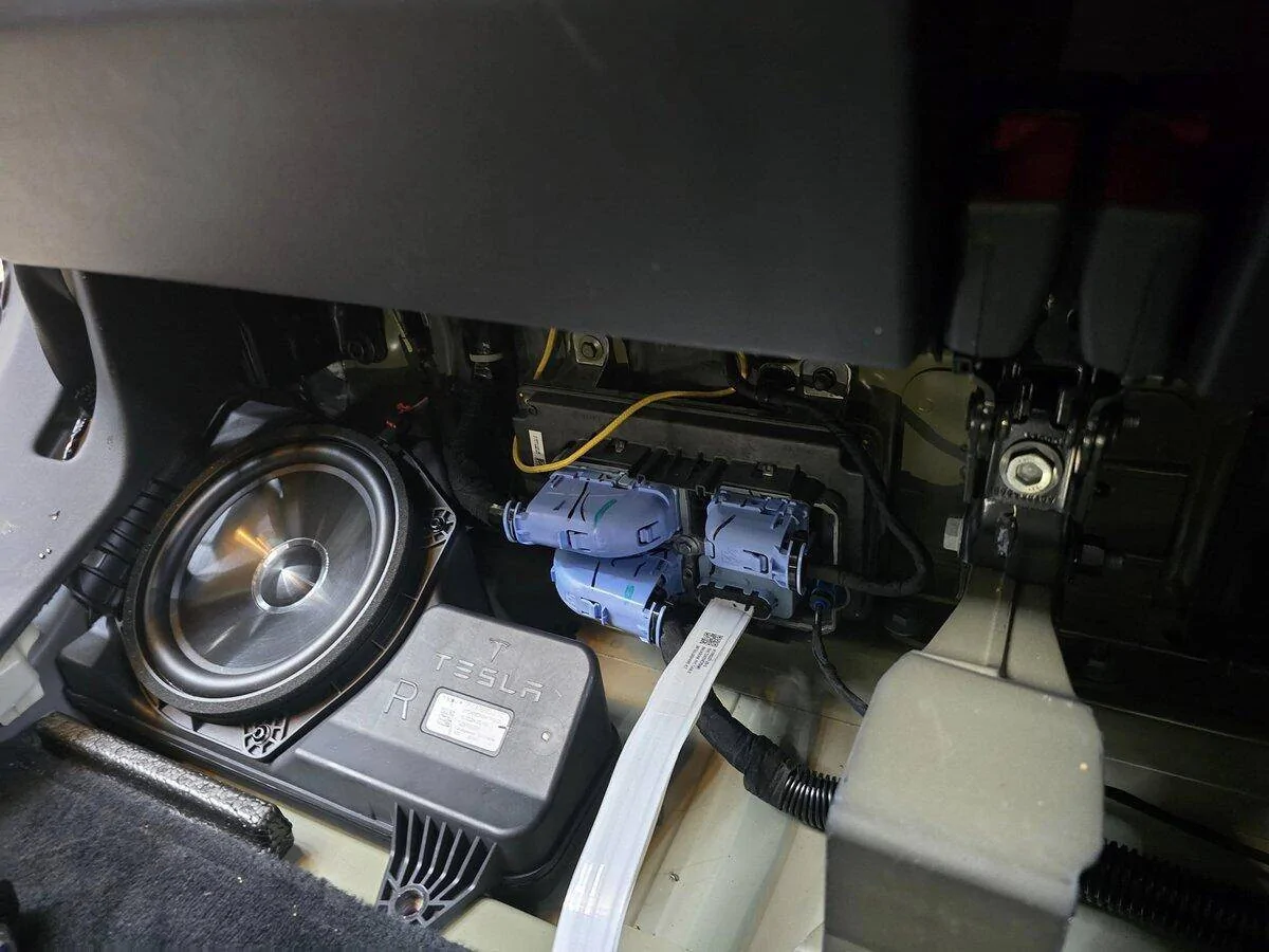 Tesla Roadster 2nd gen Cybertruck subwoofer teardown reveals why stereo system's bass is so good 1732220254025-c5