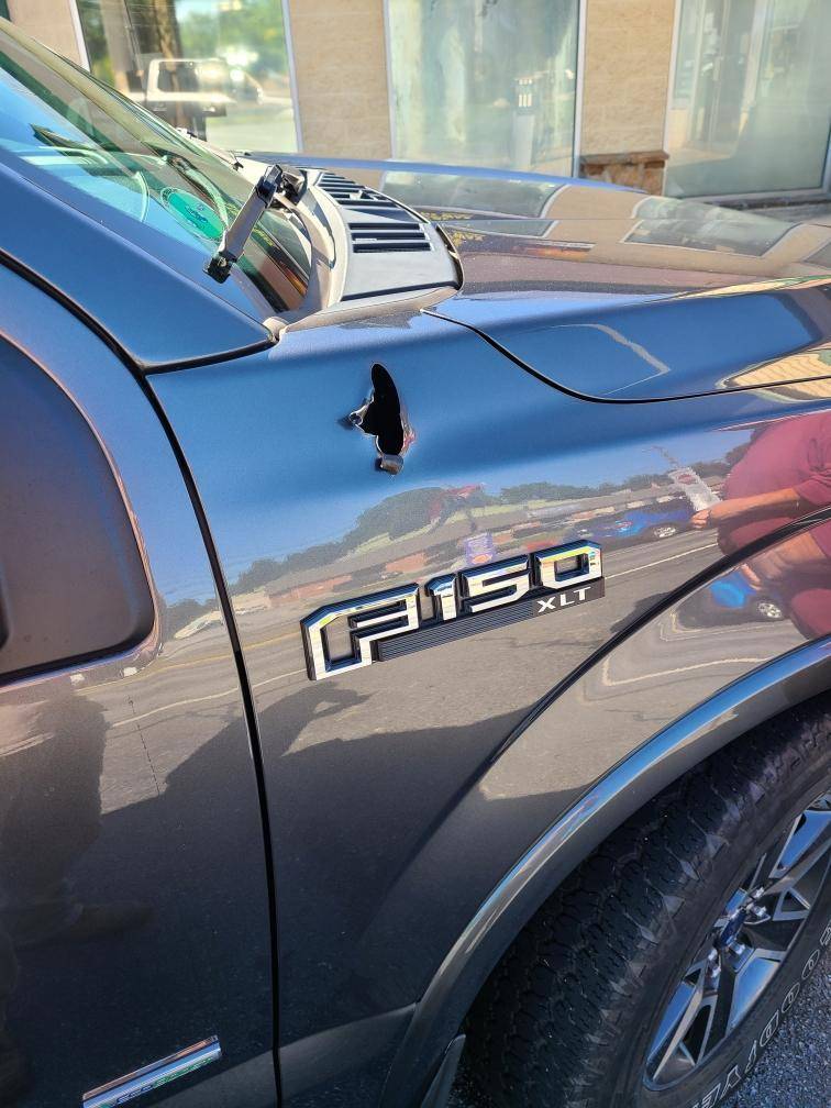 Tesla Cybertruck OEM Racks and automatic car washes? 1733607059453-qd