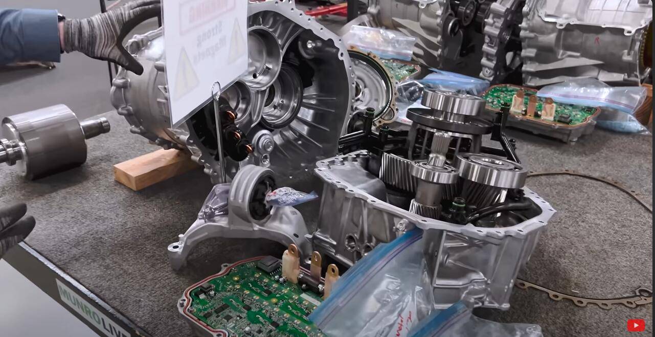 Tesla Cybertruck gear whine 1739903554775-3u