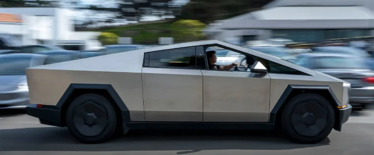 Tesla Roadster 2nd gen Discoloration 1743304487277-q9