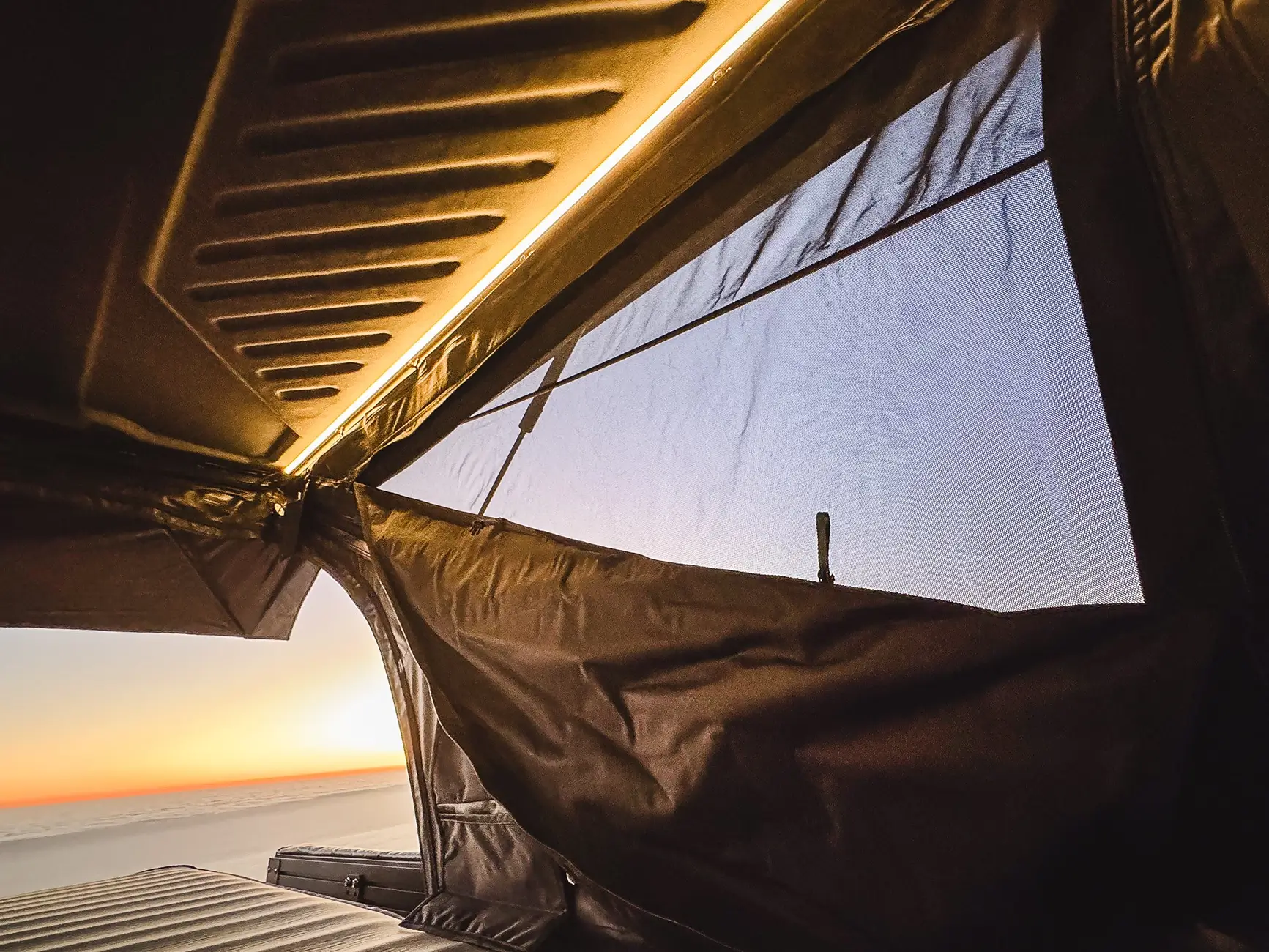 Tesla Cybertruck Introducing Urander CyberCamp Pano - 360° Panoramic Cybertruck Roof Top Tent RTT 1756978400704-20