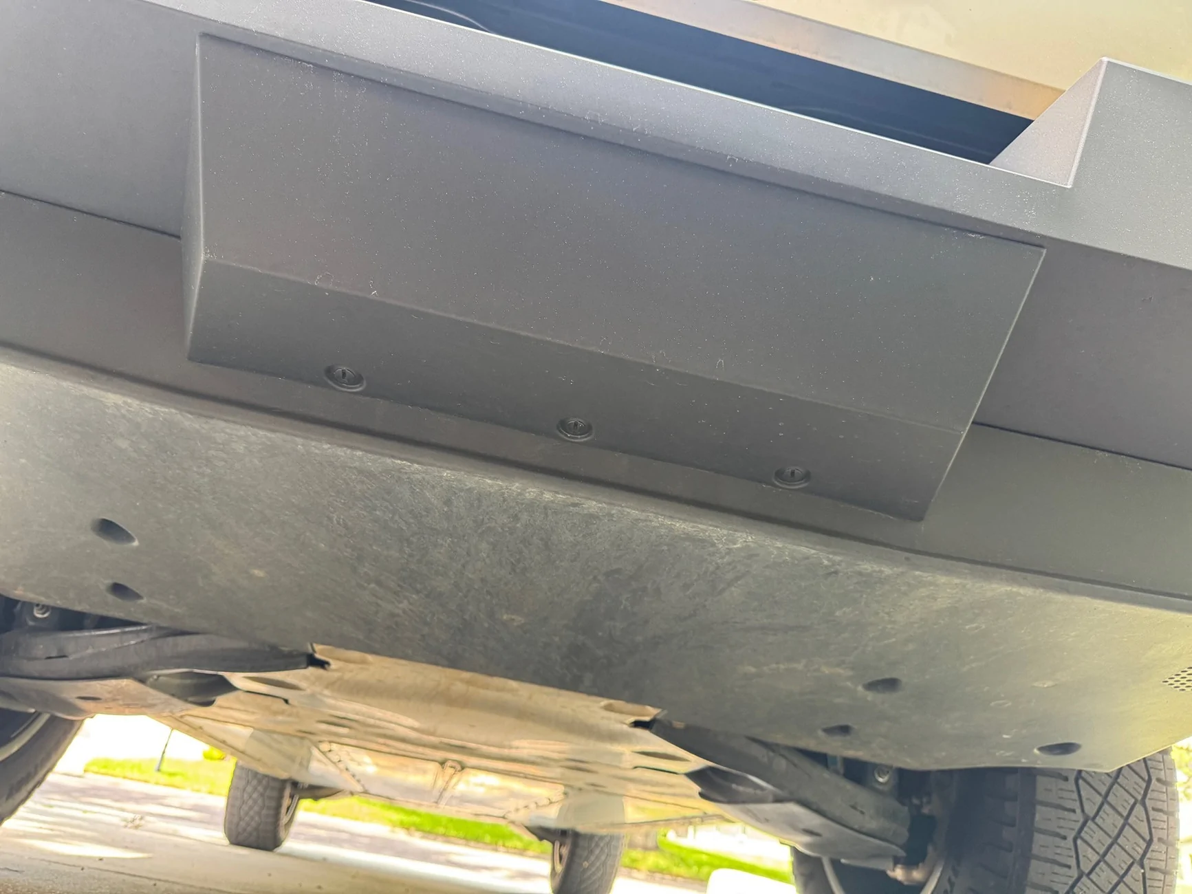 Tesla Roadster 2nd gen PSA - Removal and Re-install of Trailer Hitch Cover - Super simple, don't be afraid! 2