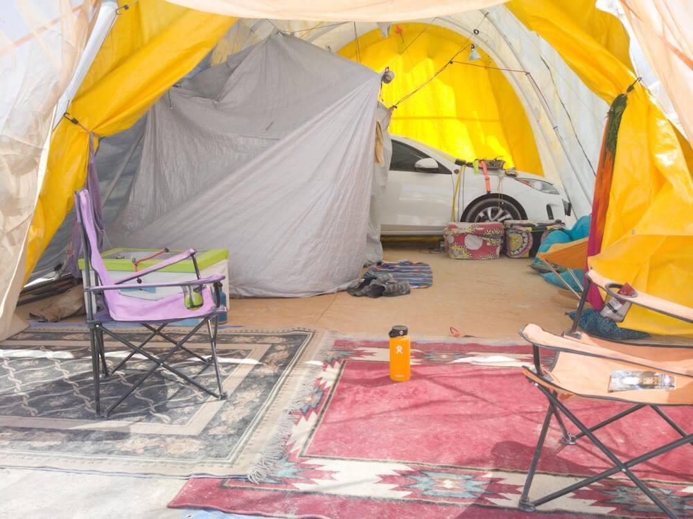 Tesla Roadster 2nd gen Portable Platform for Bed/Vault 2018-BurningMan-Tentinside01-1000
