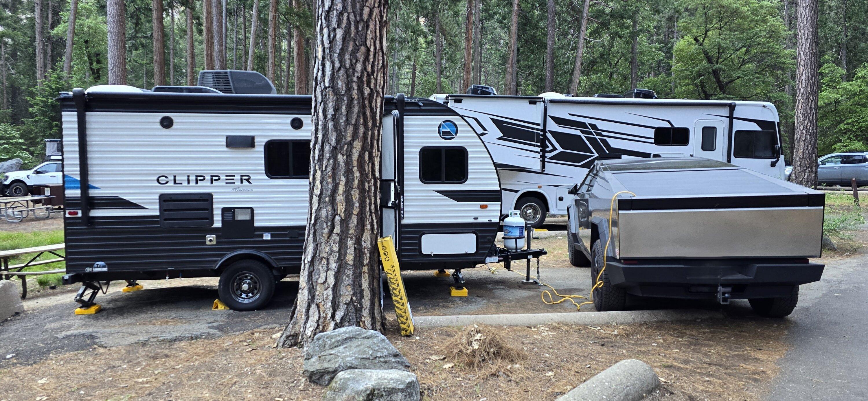 Tesla Cybertruck Towing trailer to Yosemite for 2 days with Cybertruck 20240518_080742
