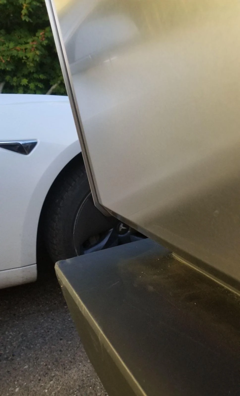 Tesla Roadster 2nd gen Cybertruck is One Tough Truck. Backed Into Tree 20240620_214046adsm
