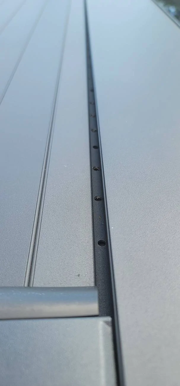 Tesla Roadster 2nd gen Does Your Tonneau Leak? 20240820_114804