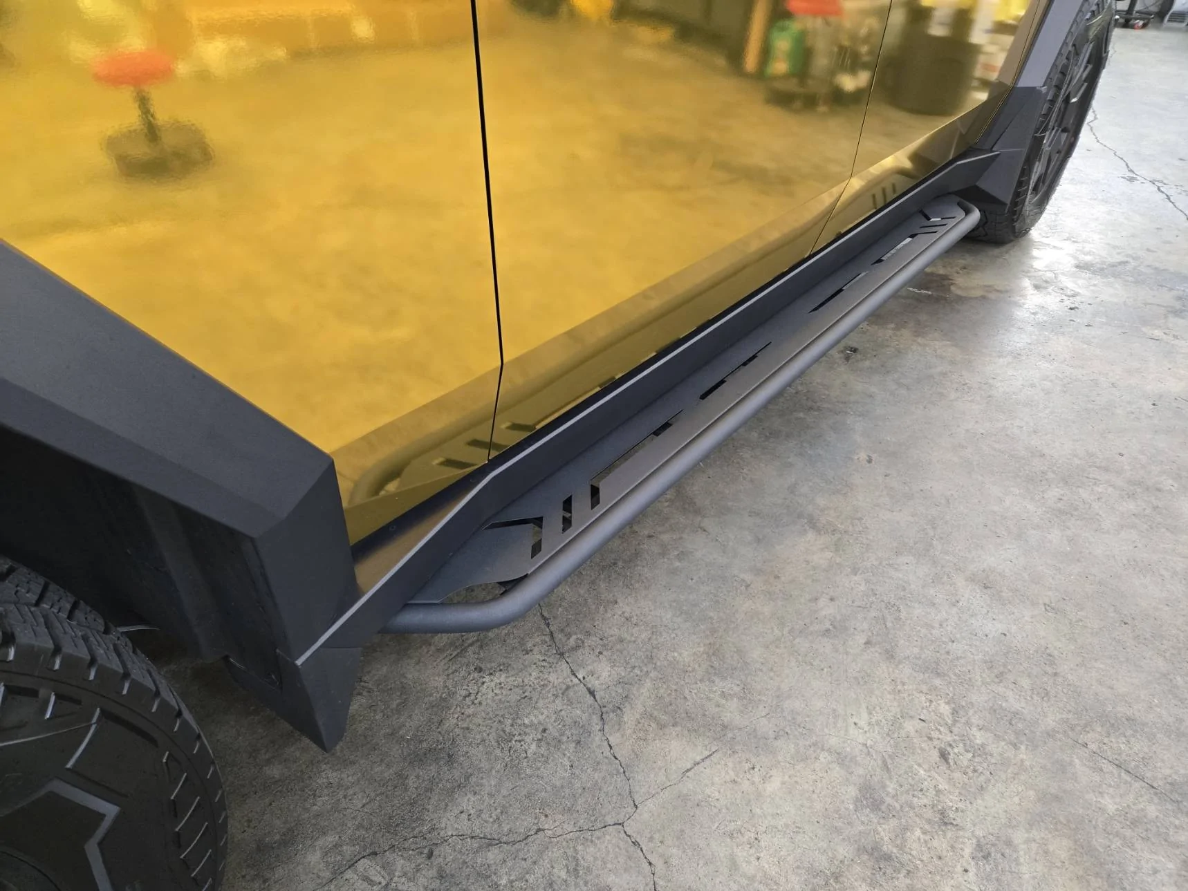 Tesla Roadster 2nd gen Cybertruck 2024-2025 Deployable Electric Running Boards Side Steps 20241001_164407