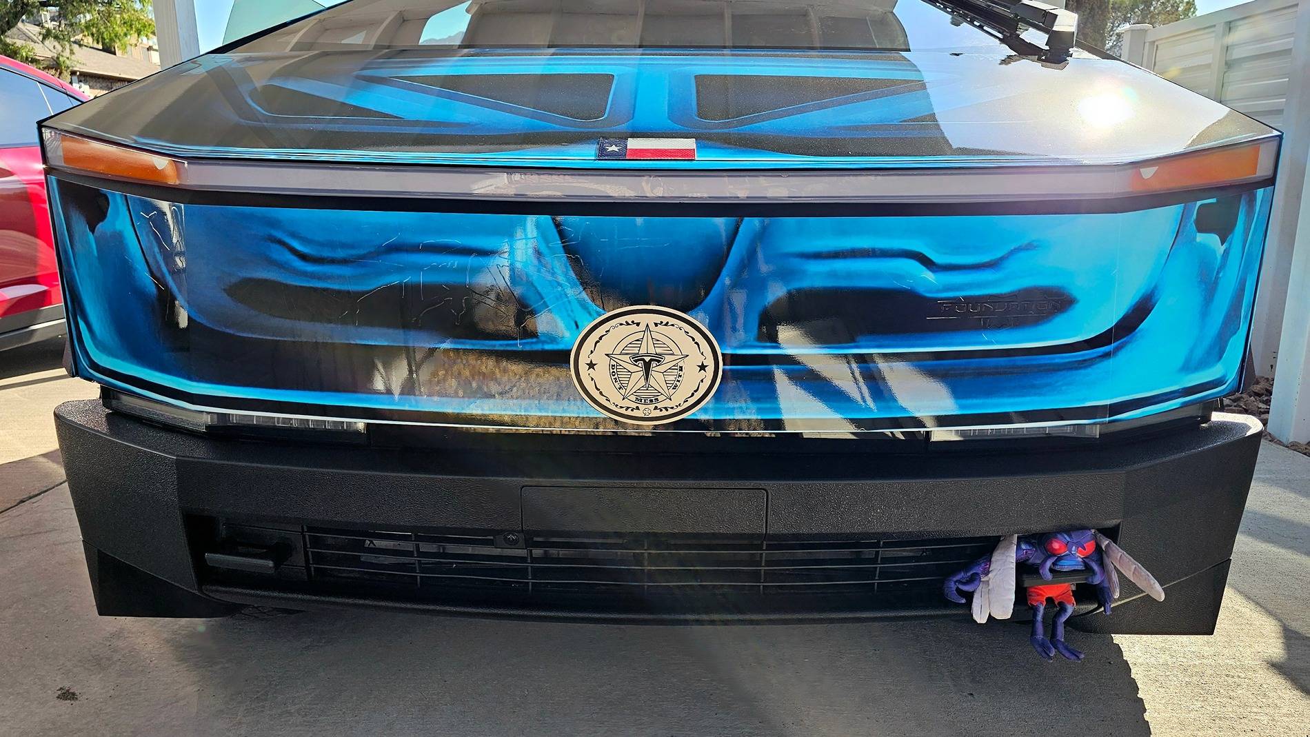 Tesla Cybertruck CUSTOM GRAPHICS / DESIGN / THEME Vinyl Wrap & PPF Cybertruck -- Photos & Videos 20241013_092739