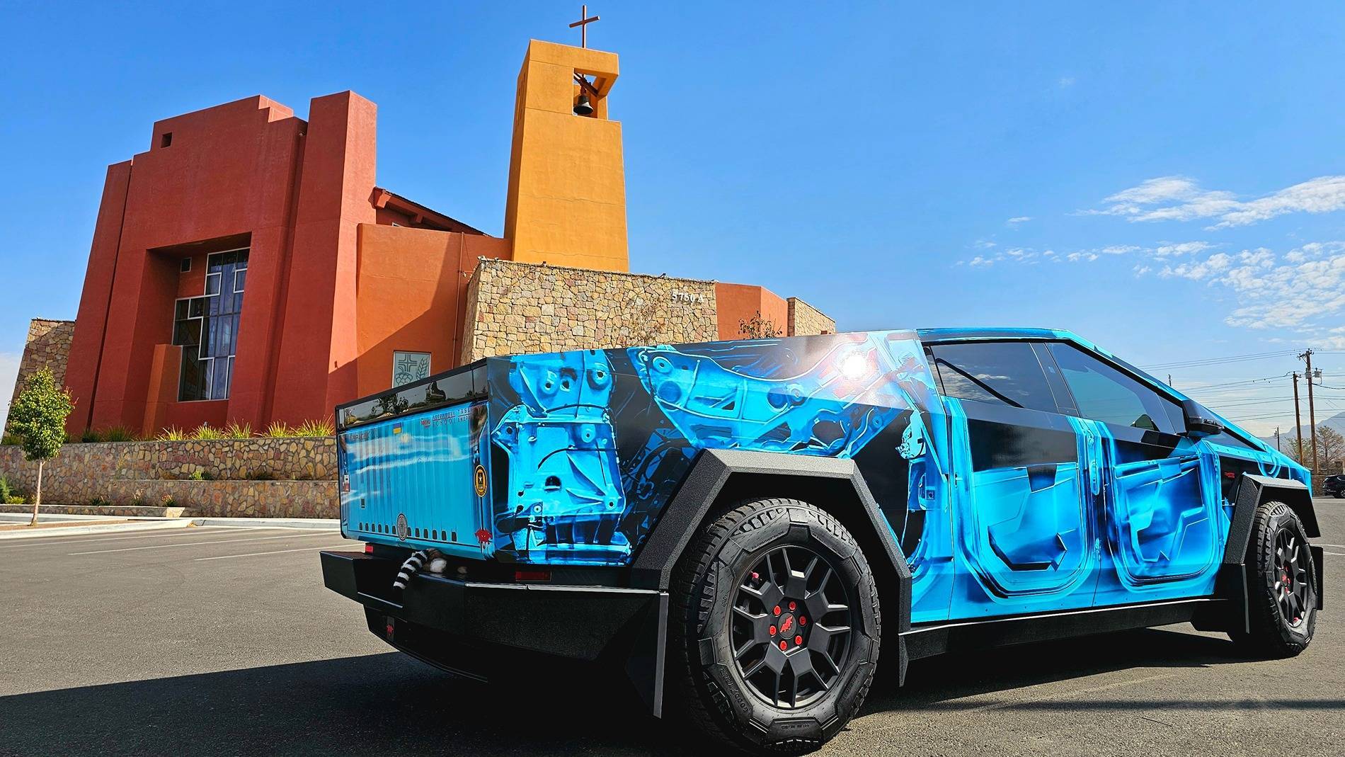 Tesla Cybertruck CUSTOM GRAPHICS / DESIGN / THEME Vinyl Wrap & PPF Cybertruck -- Photos & Videos 20241015_104145-