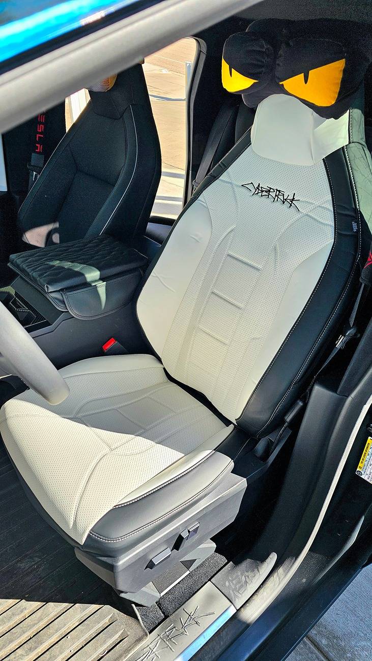Tesla Cybertruck New Cybertruck Interior-Nappa Leather Seat Covers 20241118_093235