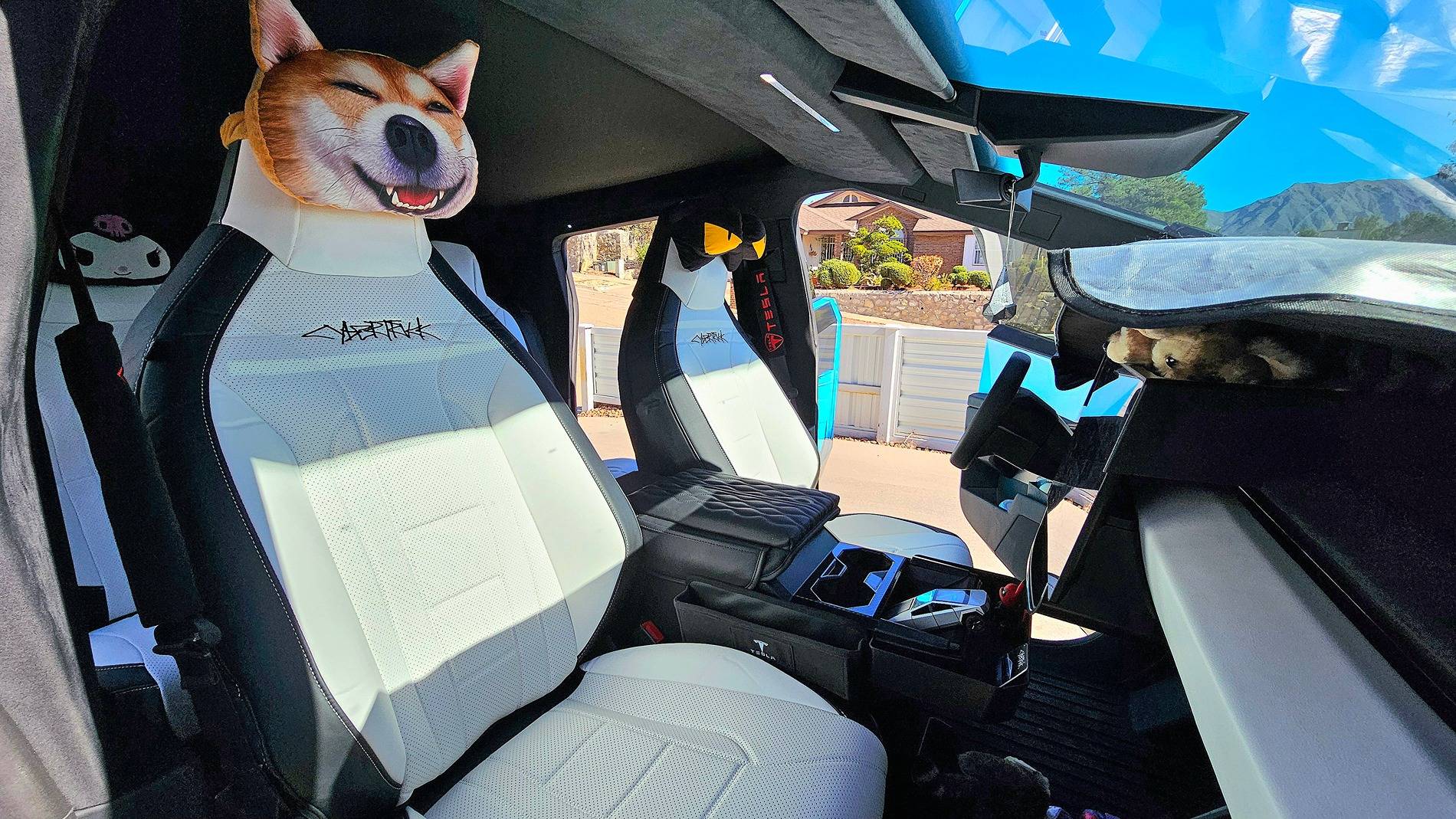 Tesla Cybertruck New Cybertruck Interior-Nappa Leather Seat Covers 20241120_115827