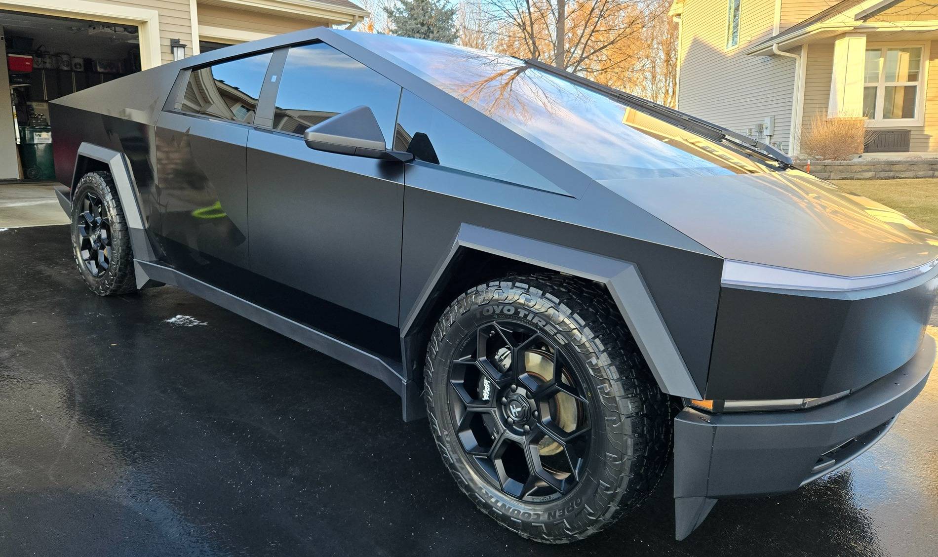 Tesla Roadster 2nd gen Cybertruck Aftermarket Wheels & Tires Photos + Info Compilation 20241228_153723