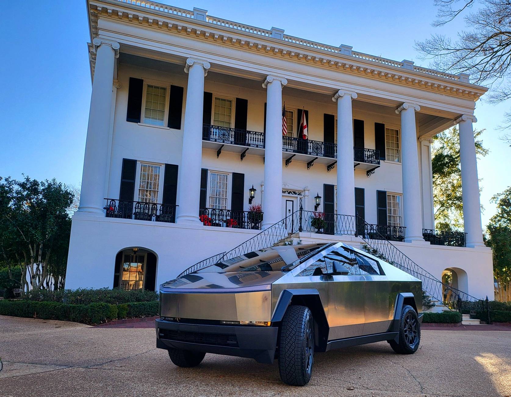 Tesla Roadster 2nd gen "Shine Bright 🌞 Like a Diamond 💎  "White Diamond Metal Polish" making 007 *Casino Royale* clean. 20250103_152022