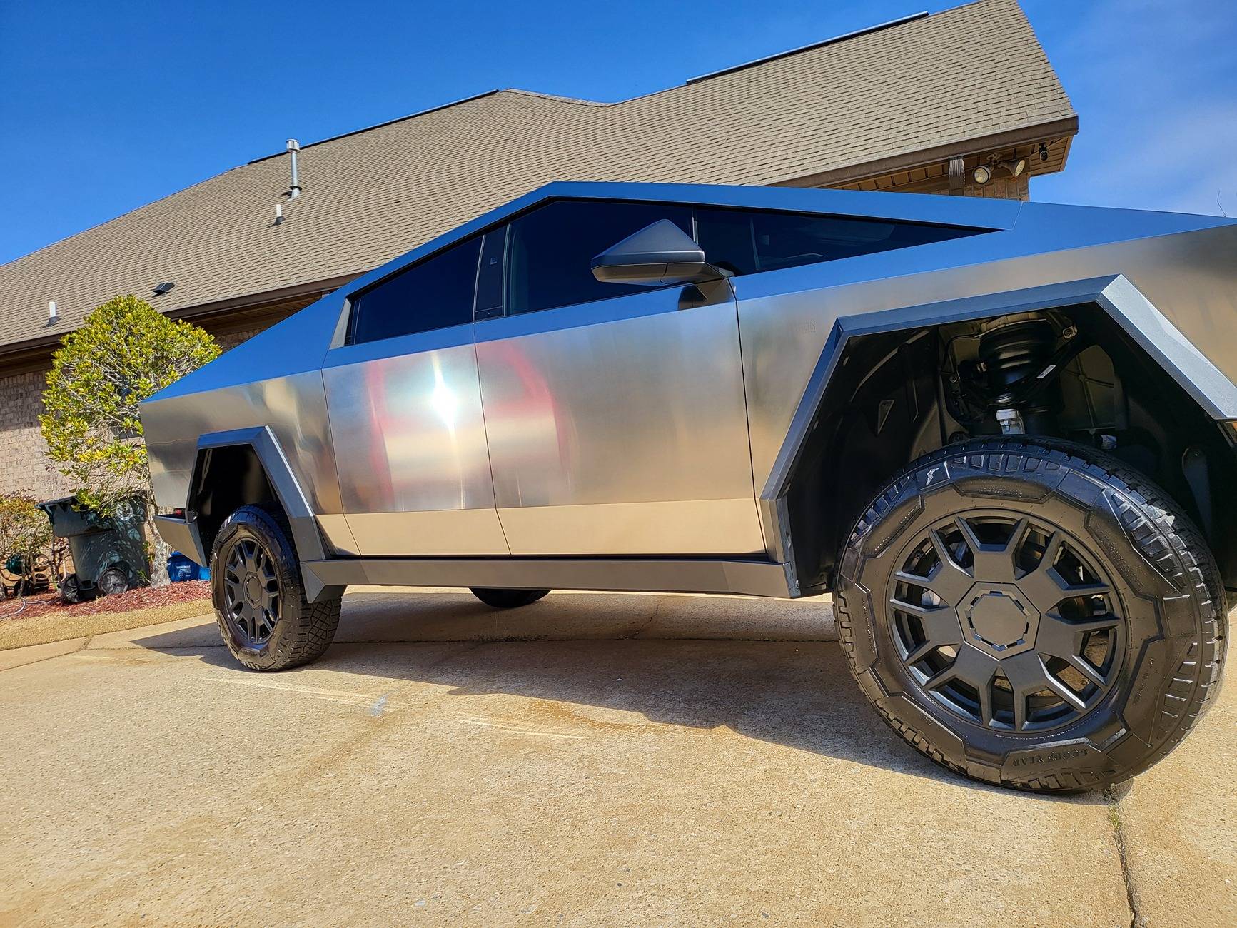 Tesla Cybertruck What did you do TO / WITH your Cybertruck today? 👨🏻‍🔧🧰🚿🛠 20250224_120025