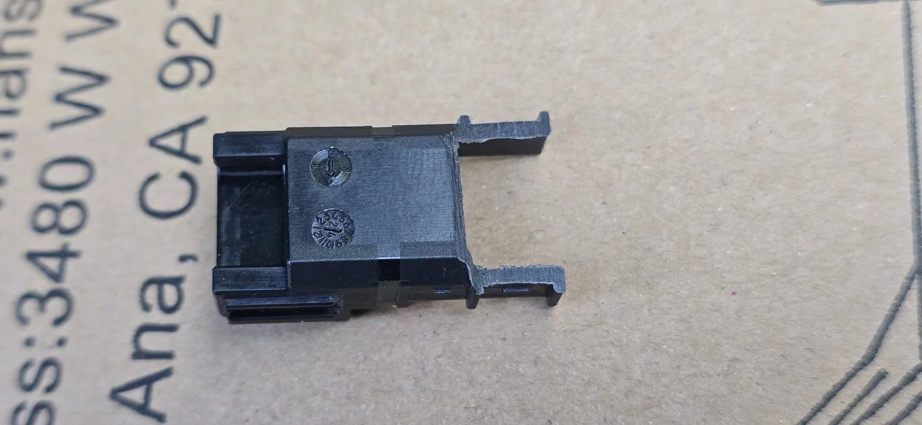 Tesla Roadster 2nd gen Failed screen tilt install - USB-C interference 20250413_162625