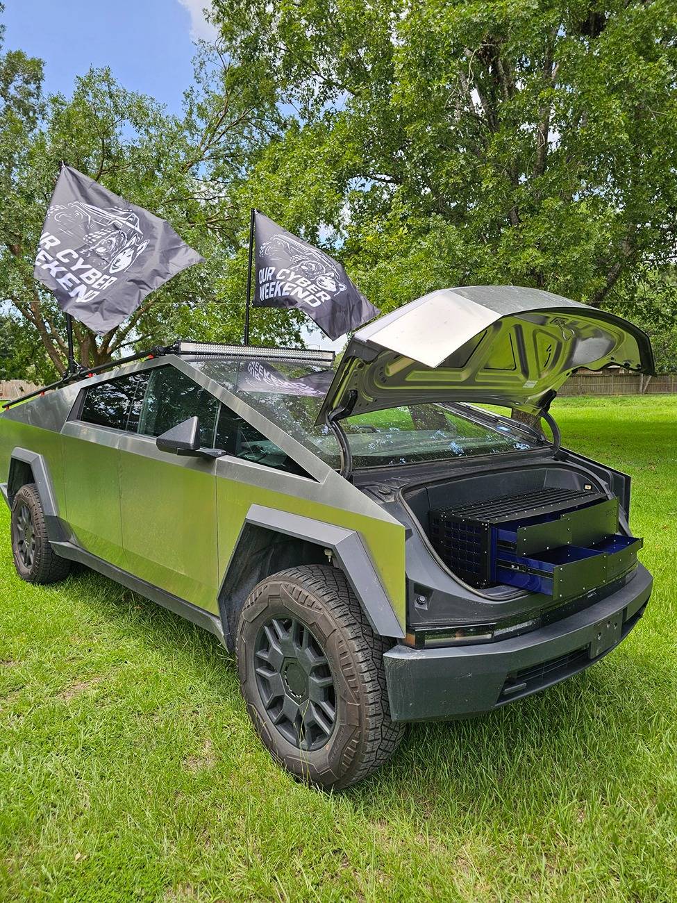 Tesla Cybertruck Can we still call off grid camping in the Cybertruck Boondocking? 20250618_125348