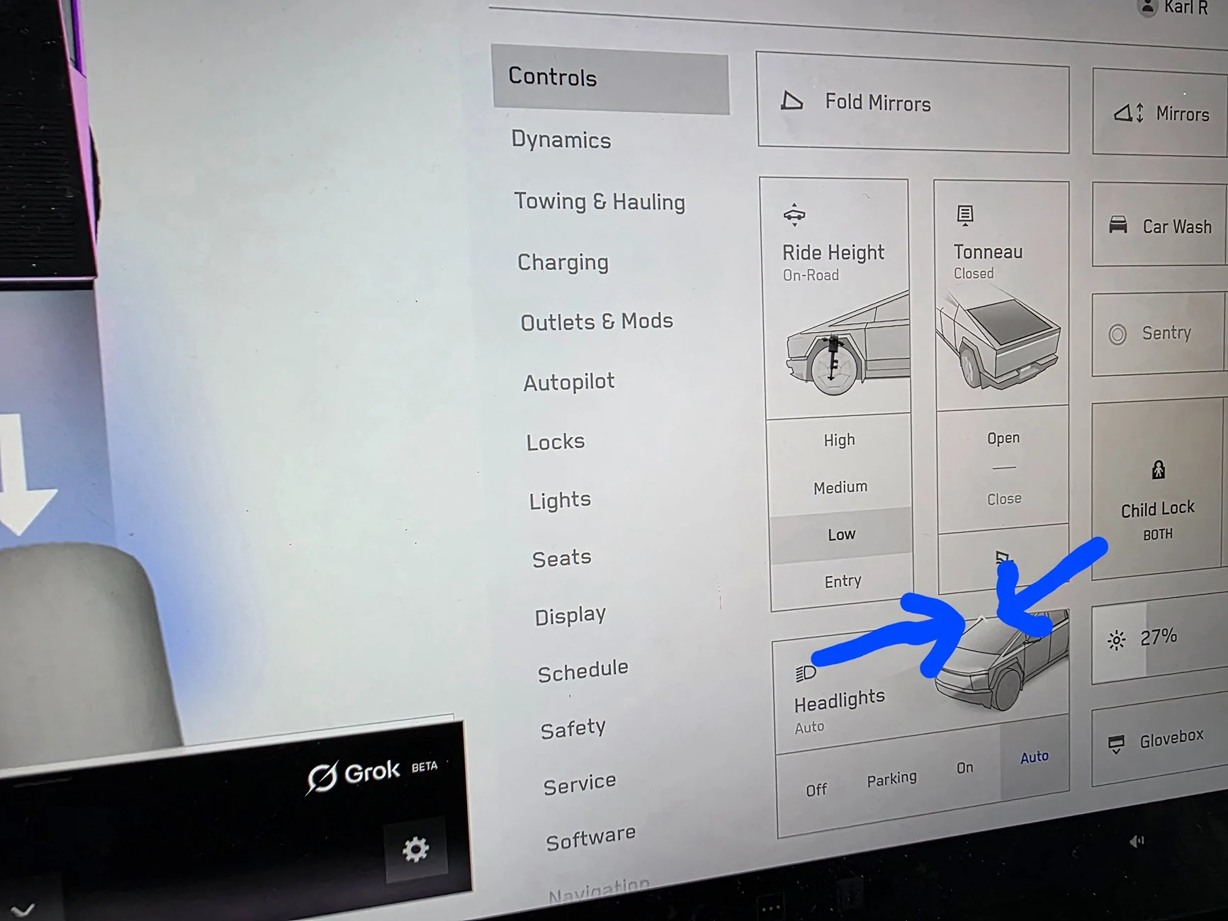 Tesla Roadster 2nd gen Dangerous UI bug found 20250829_074841