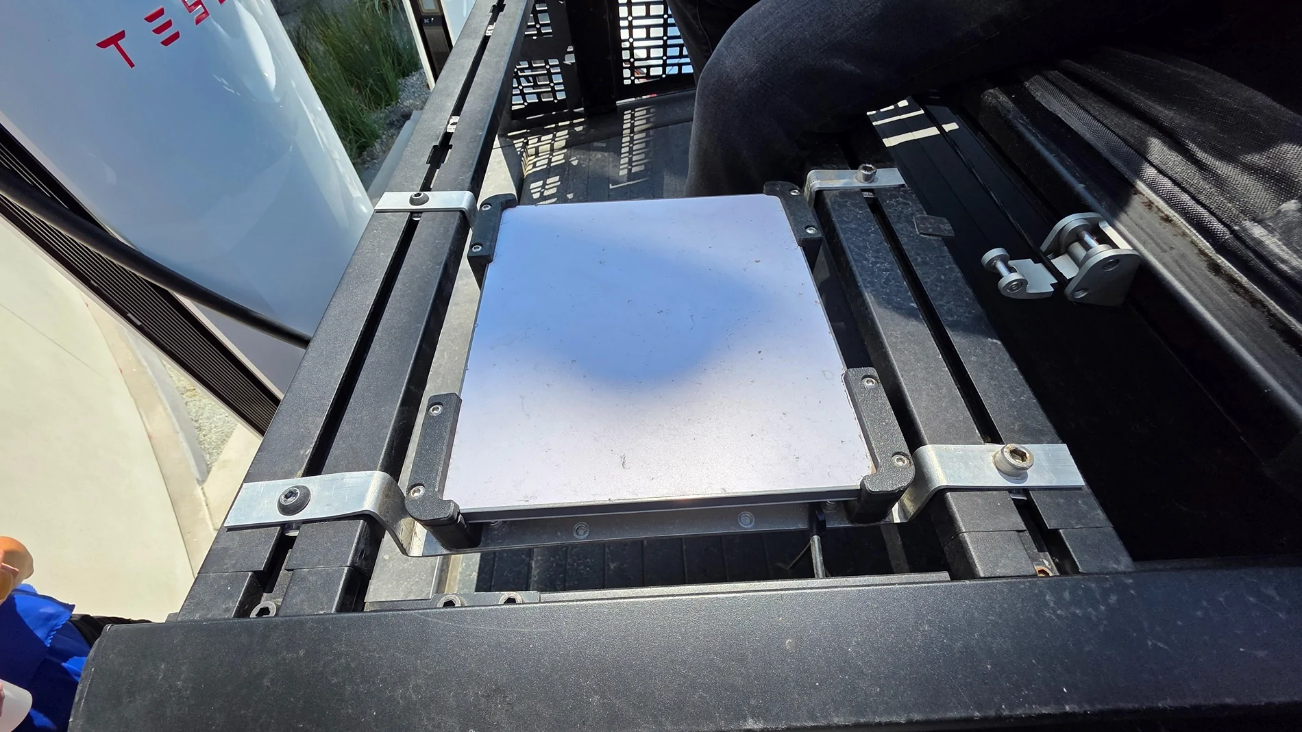 Tesla Cybertruck All You Need to Know About the Mars Aeroblade RTT 20250906_125743