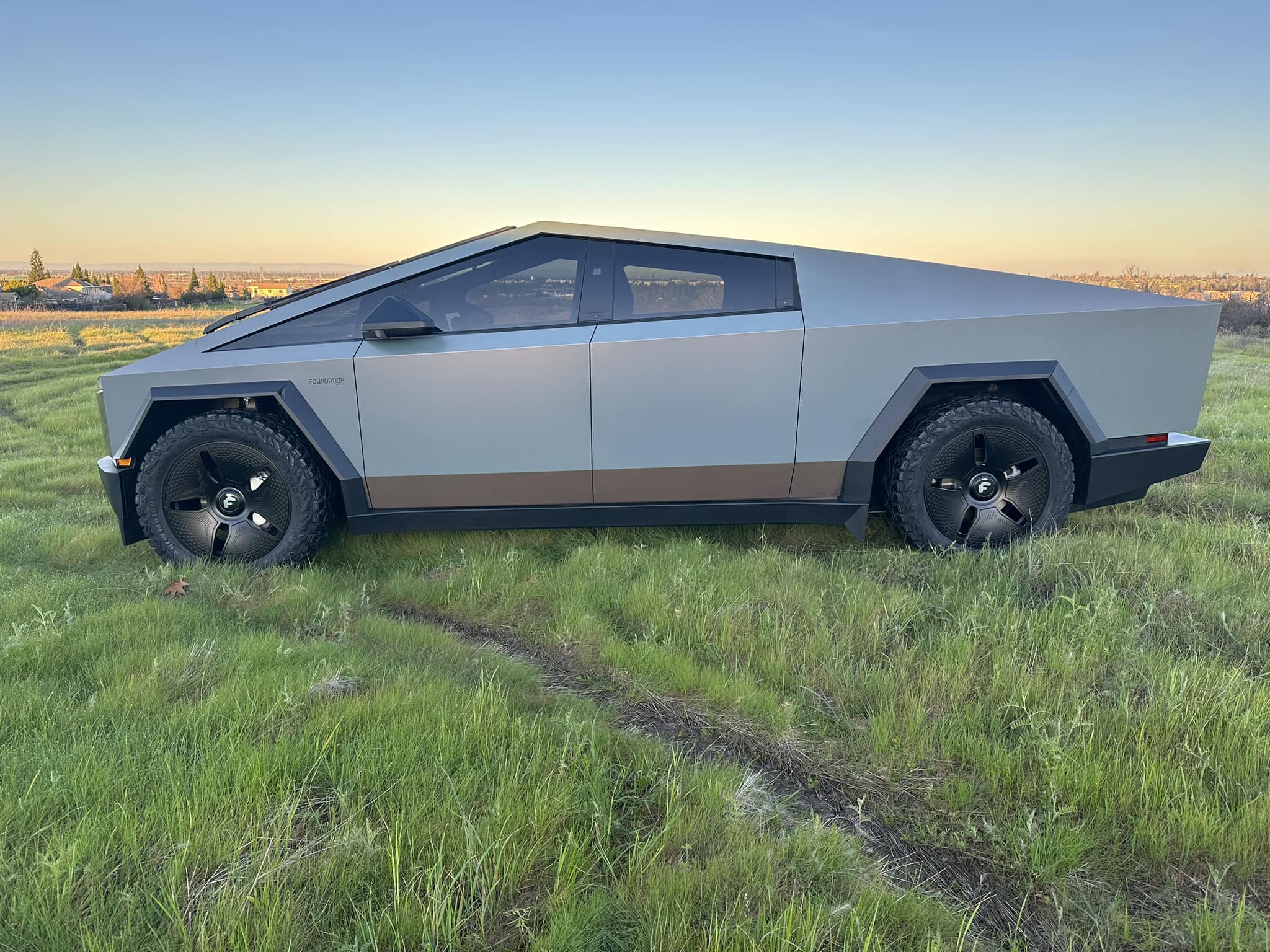 Tesla Cybertruck Cybertruck Aftermarket Wheels & Tires Photos + Info Compilation 22%22 wheels aftermarket fogiato cybertruck