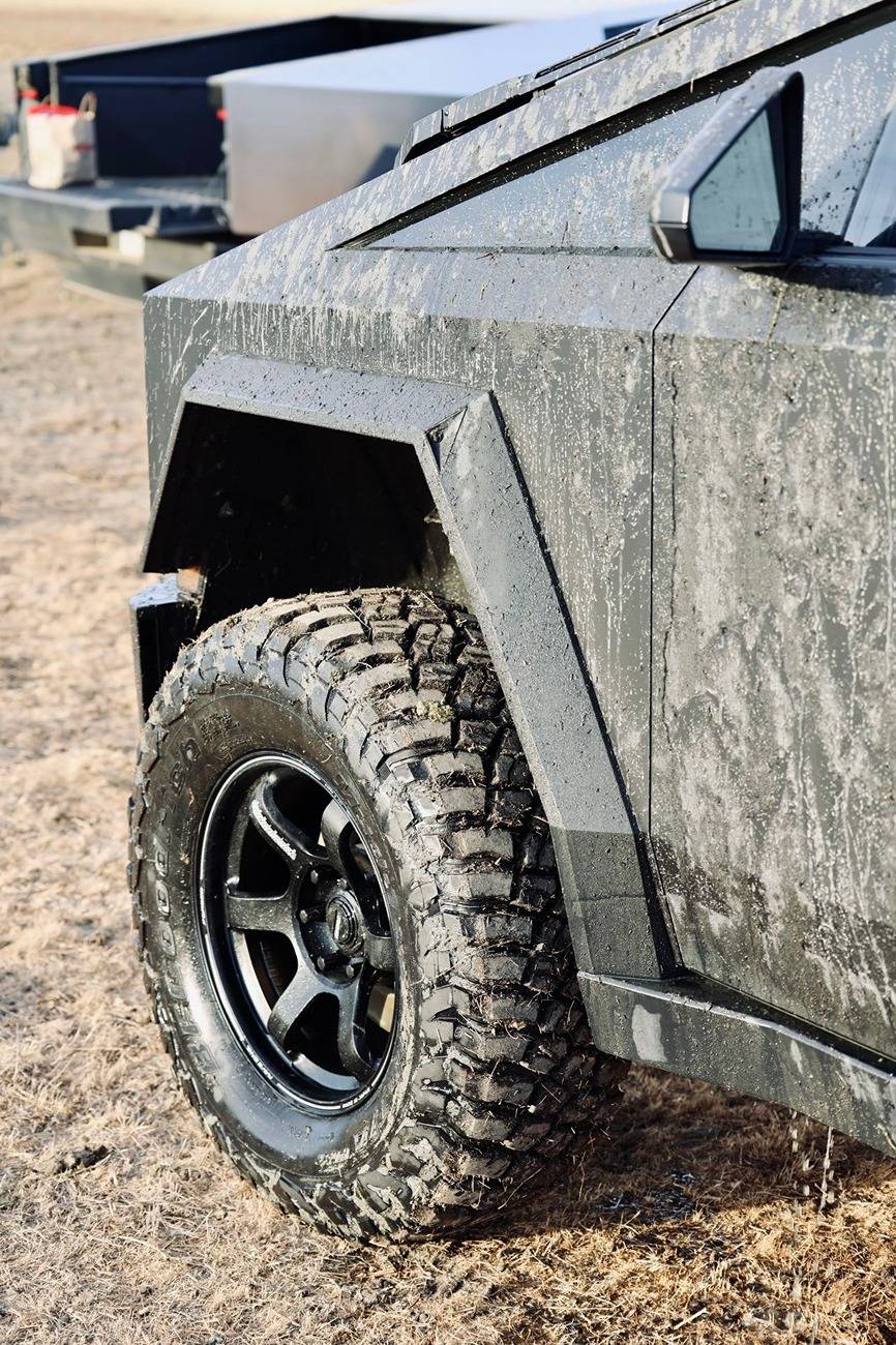 Tesla Cybertruck Who needs a boat when you have Wade Mode 2b21a02418eba5463dd0a8256cc79f57.JPG