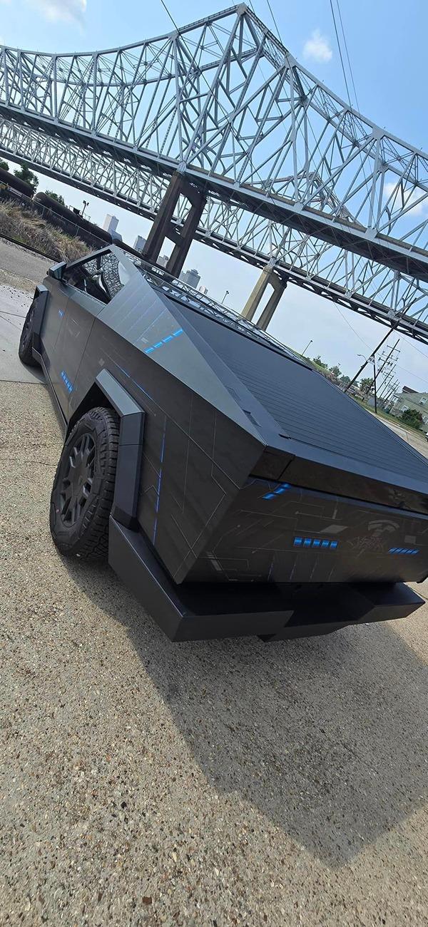 Tesla Cybertruck CUSTOM GRAPHICS / DESIGN / THEME Vinyl Wrap & PPF Cybertruck -- Photos & Videos 454763415_8060843807332306_5053336243103708834_n