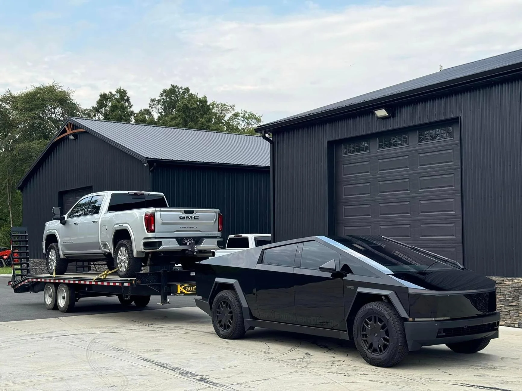 Tesla Cybertruck BLACK Vinyl Wrap & PPF Cybertruck -- Photos & Videos 457695623_3901211326757018_1903344522862813674_n