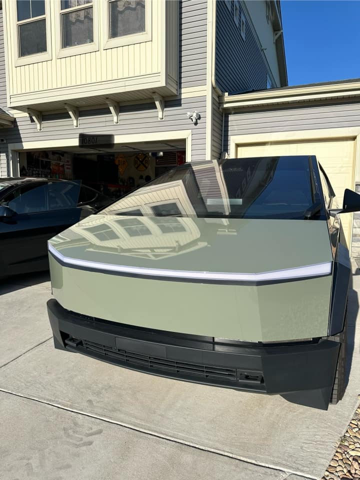 Tesla Cybertruck GREEN Vinyl Wrap & PPF Cybertruck -- Photos & Videos 458701969_9126788757348147_6747663134268420131_n
