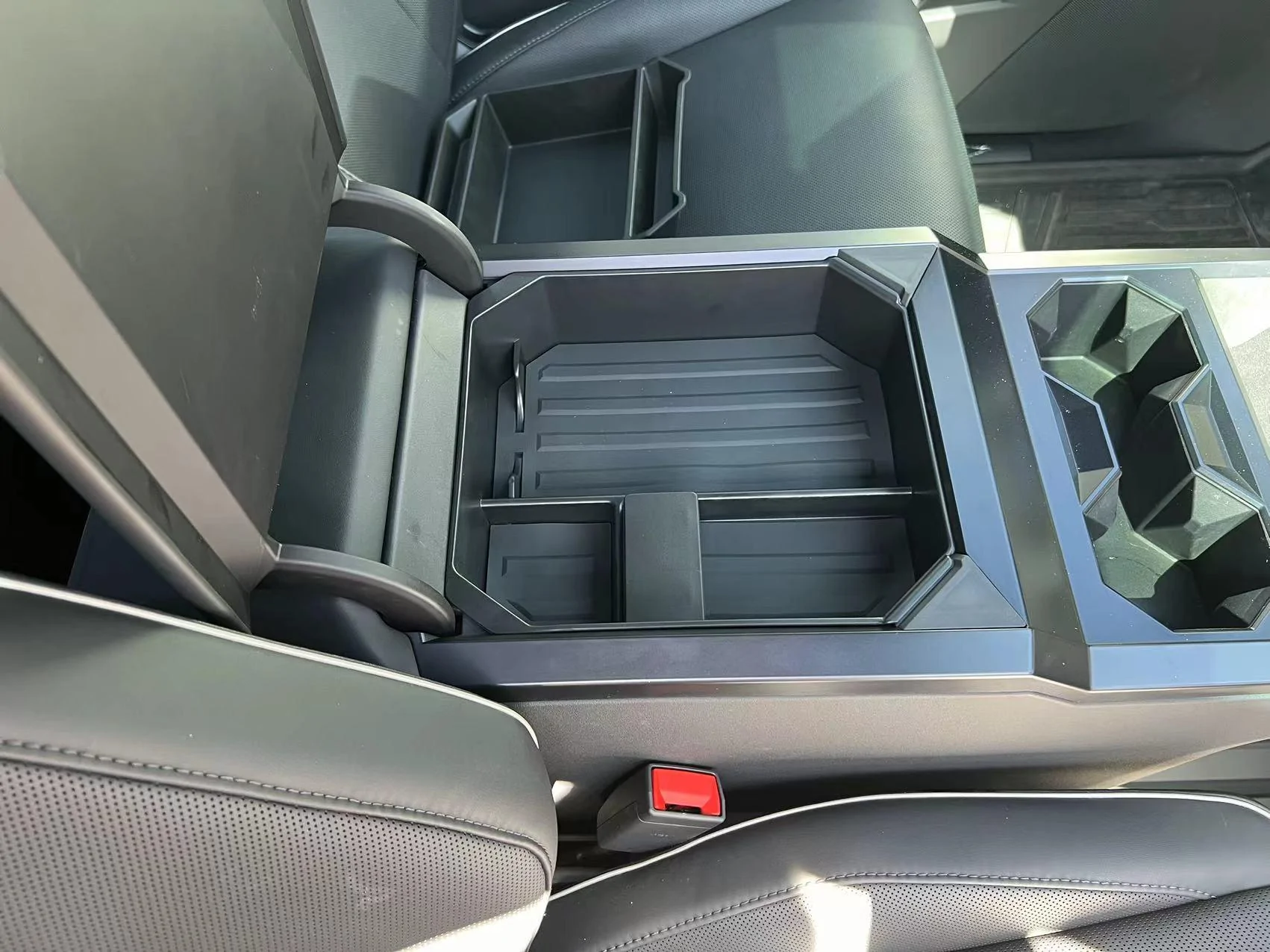 Tesla Roadster 2nd gen Center Console Tray with Removable Coin Holder 5
