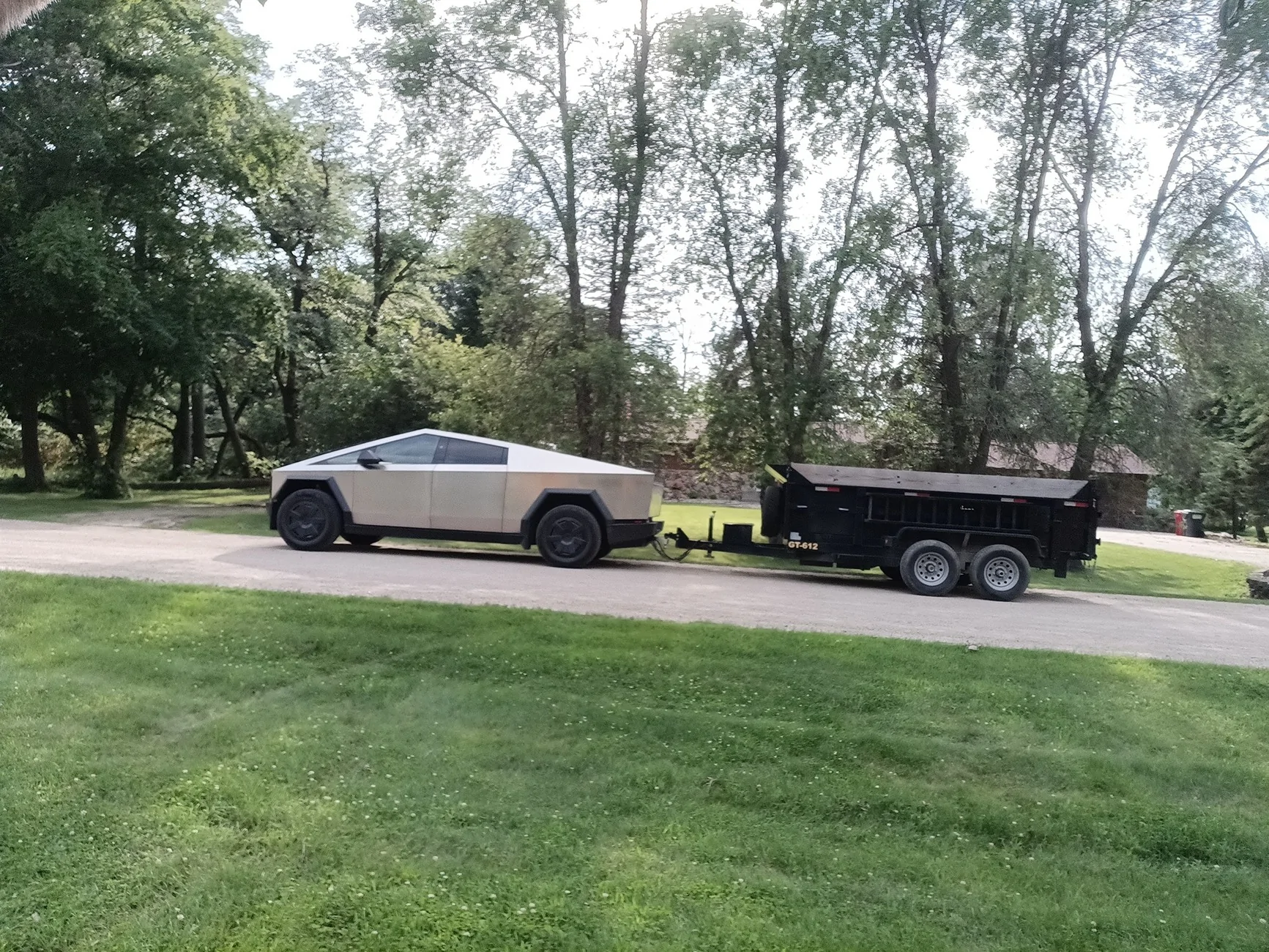 Tesla Cybertruck What Are You Hauling in your Cybertruck? 🦾 👷‍♂️ 524514034_10161794727568660_6348930000559914474_n