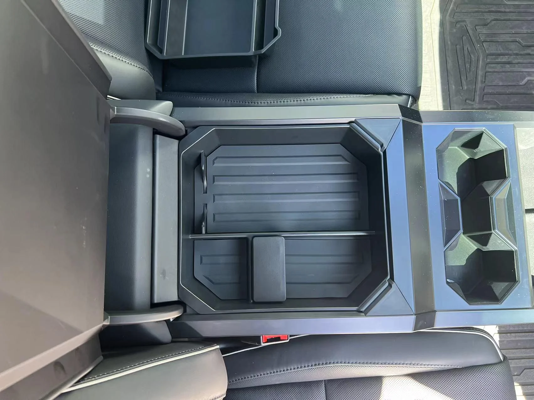 Tesla Roadster 2nd gen Center Console Tray with Removable Coin Holder 6