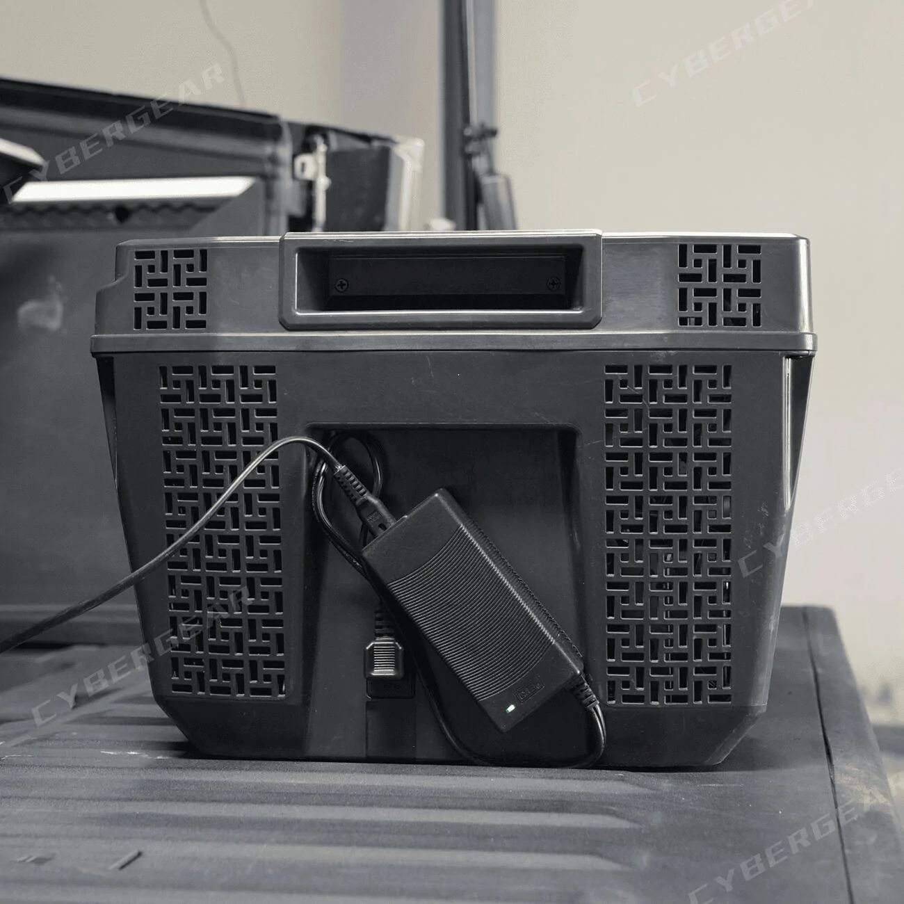 Tesla Cybertruck [INAGOTAR ] Pre-sale Launch | Limited Cybertruck-Specific 25L Smart Bedside Cooler 6