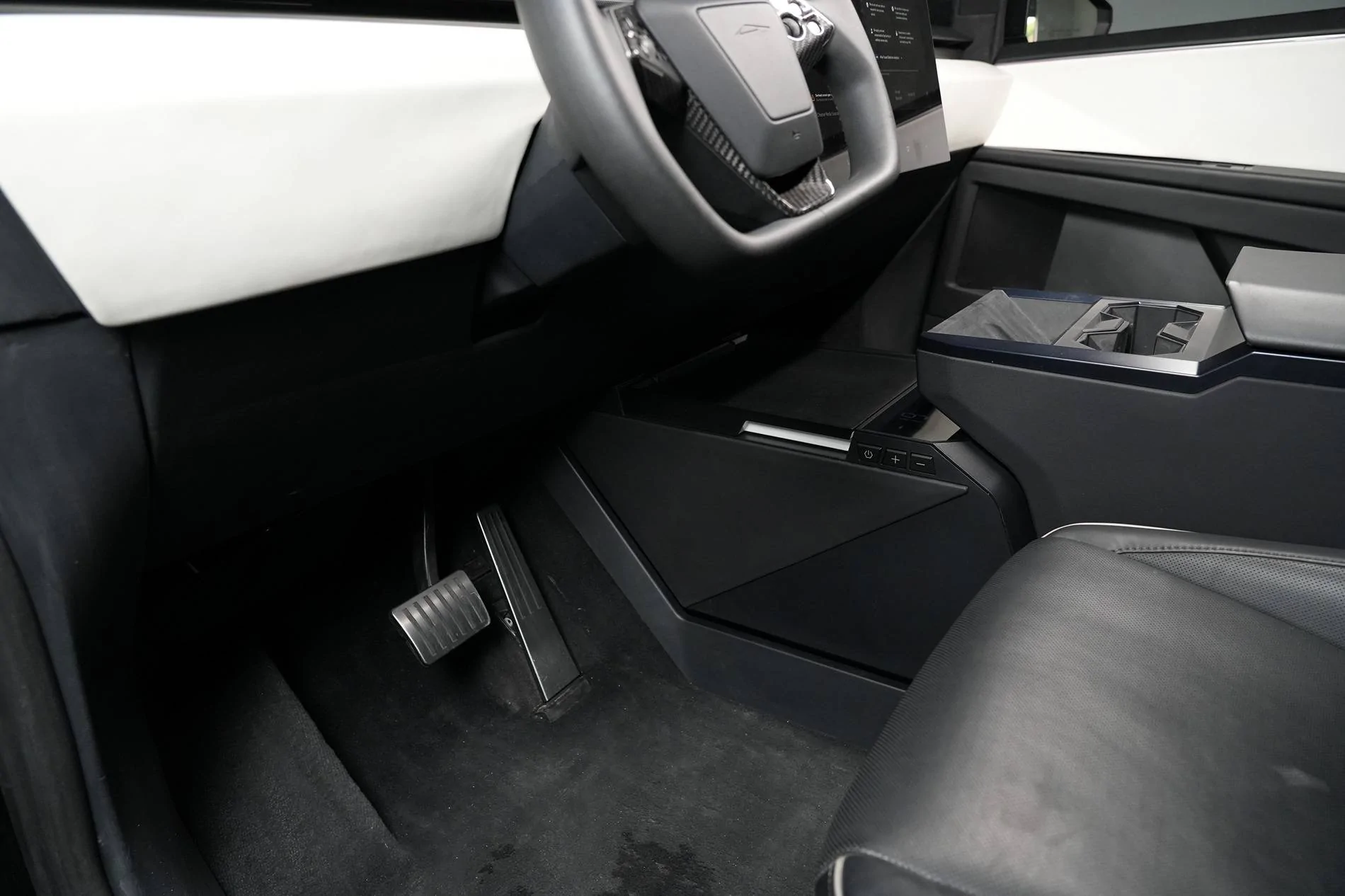 Tesla Cybertruck Cybertruck Compressor Cooler - Detailed Photos released [Cybergear] 9d42a9e269d69e44a1f2194dd45f468