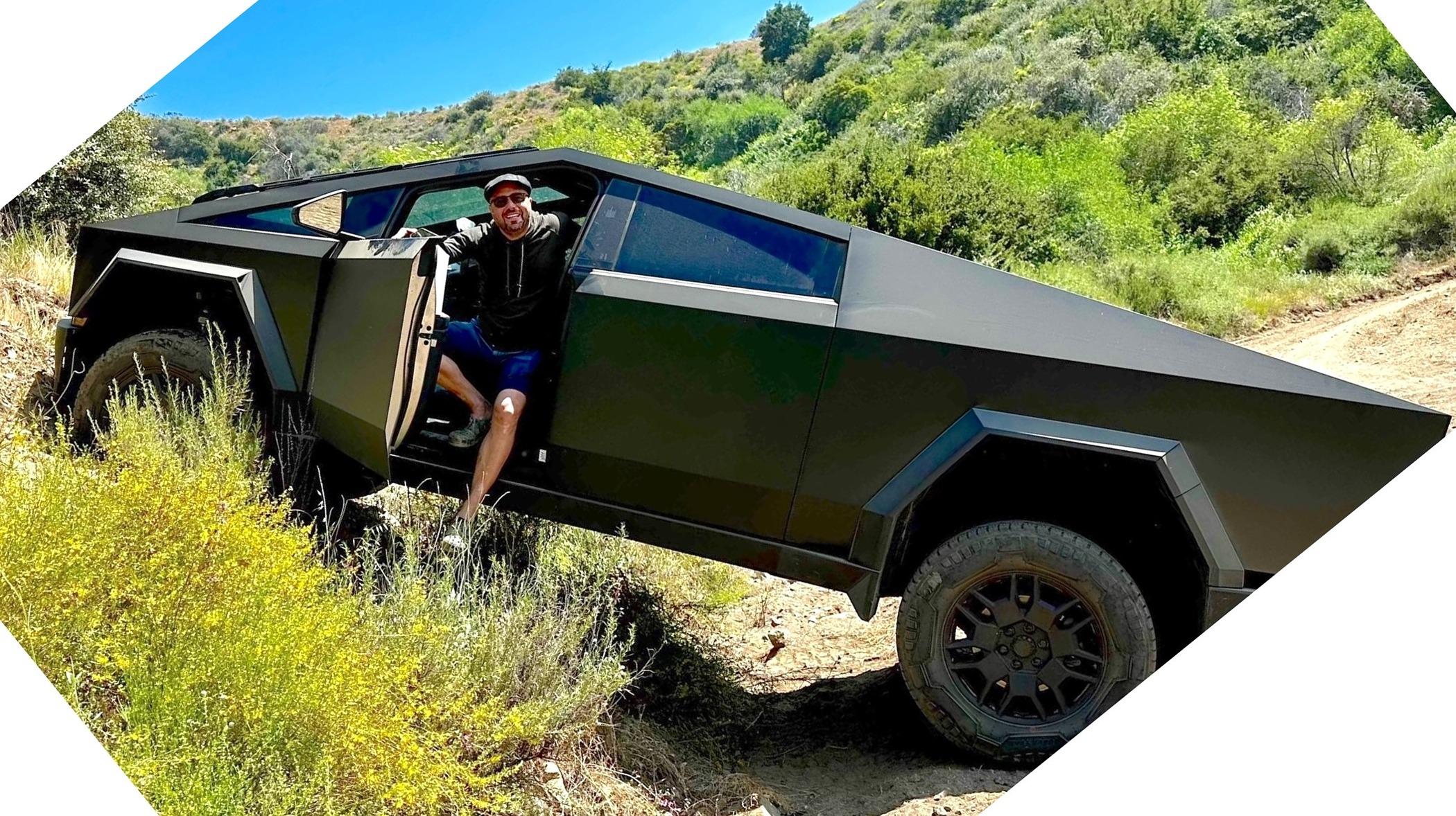 Tesla Cybertruck My first off roading with Cyberbeast... impressed! AAOff-Roadad