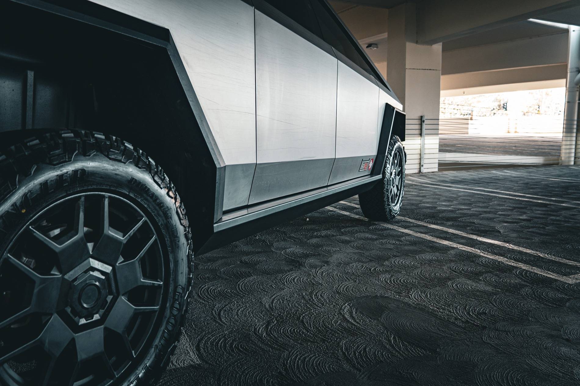 Tesla Cybertruck 💥 CYBERTRUCKco Heavy-Duty Aluminum Rear Bumper launched! 💥 aDSC03029