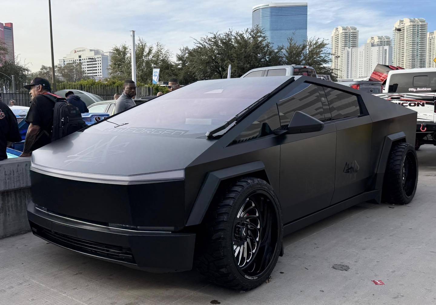 Tesla Cybertruck Cybertruck Builds at SEMA 2024 (Urander Overlanding Build + Others) amber_performance_465987788_1102120971923375_6051071482849253616_n