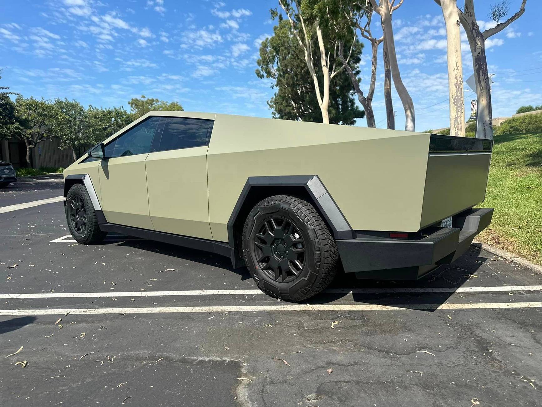 Tesla Cybertruck GREEN Vinyl Wrap & PPF Cybertruck -- Photos & Videos  Avery Dennison Satin Khaki Green Wrap Cybertruck 2