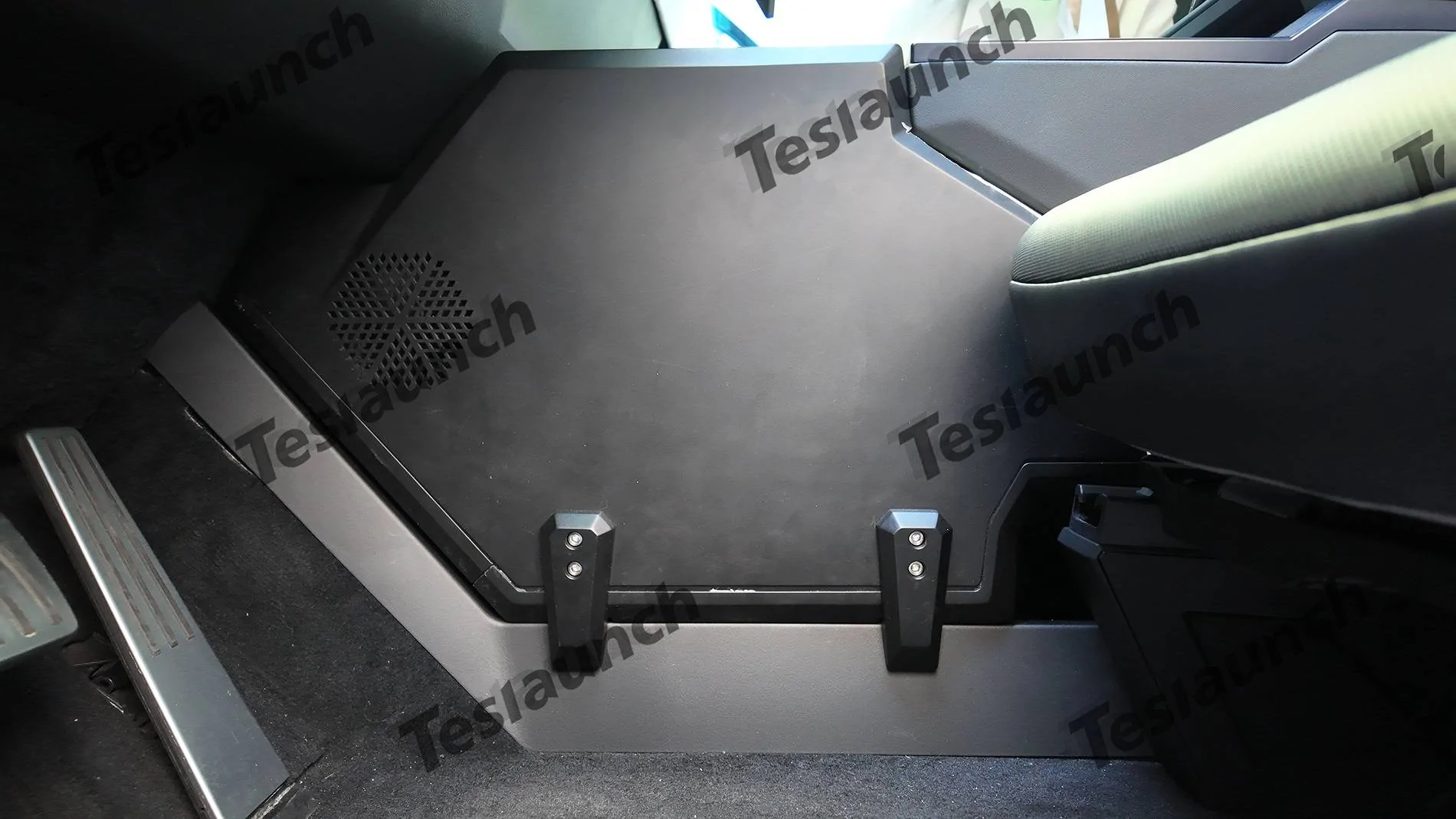 Tesla Cybertruck Where Should the Cybertruck Refrigerator Be Placed? Teslaunch New Product Survey📢 📢 CT3