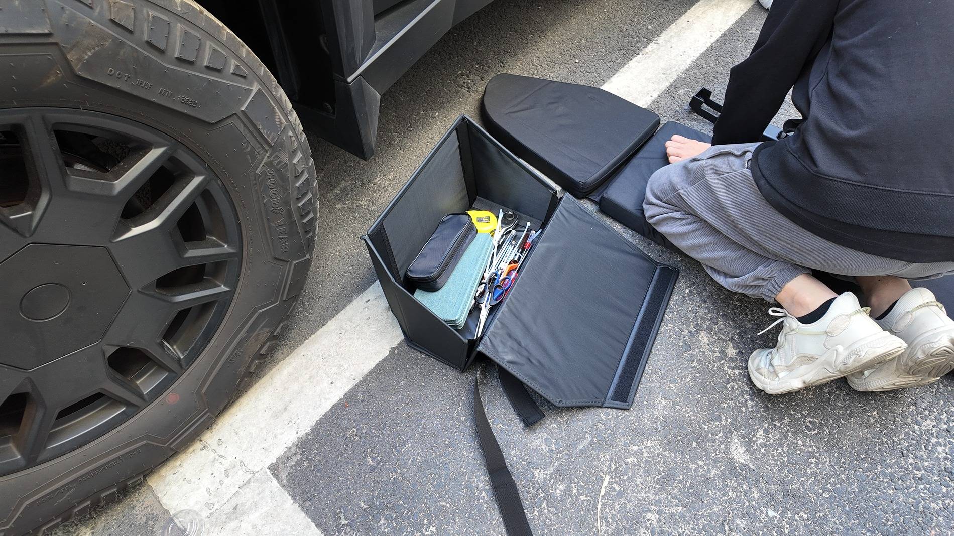 Tesla Cybertruck Daily Use Sharing: Cybertruck Frunk Seat Cushion - Teslaunch cushion (1).JPG