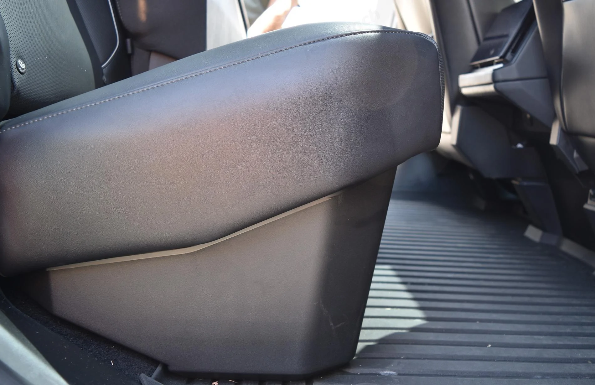 Tesla Cybertruck 🚀 Cybertruck Rear Underseat Storage Bin by Teslaunch - New Review by CT Owner! 🔥 Cybertruck Rear Underseat Storage Bin By Teslaunch (5)