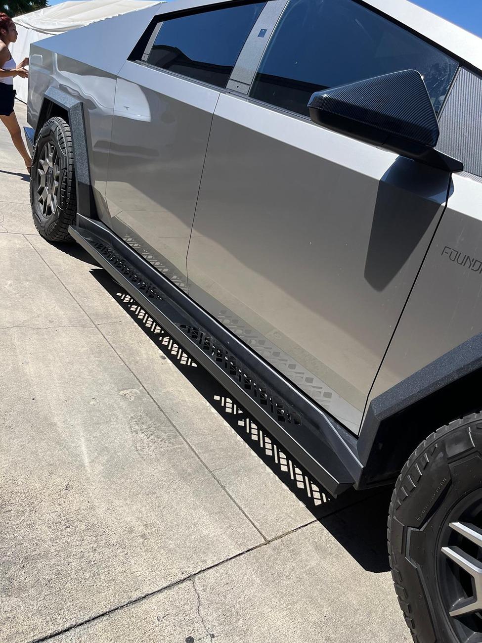Tesla Cybertruck 🚀 New Release: Cybertruck Running Boards From Stickercity for a Majestic Stance 🦁 – Get Yours Now! 🌟 Cybertruck tesla running boards step stands stickercity los angeles black new release (1)